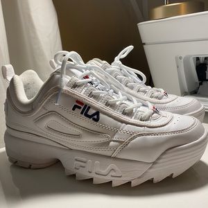 Original white Fila shoes!!